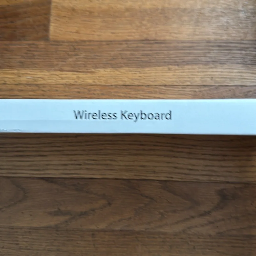 🍎Apple wireless keyboard. Model A1314.